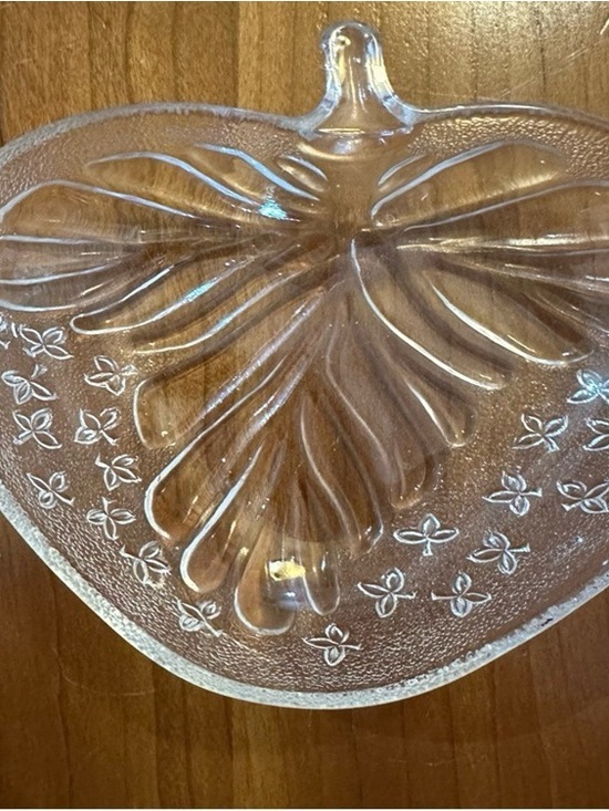 Other - Clear Glass Leaf Decorative Dish -
